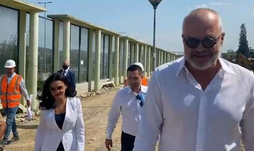 Hapet kantieri i Rindertimit ne Vore: Nga qendra, te ndertimi i 404 shtepive